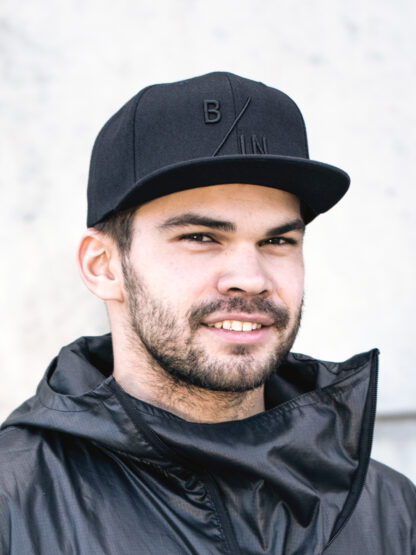 Braasi snapback in black colour