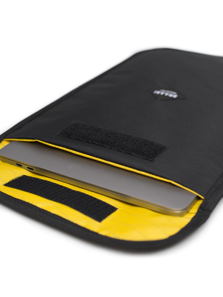 NOTEBOOK SLEEVE