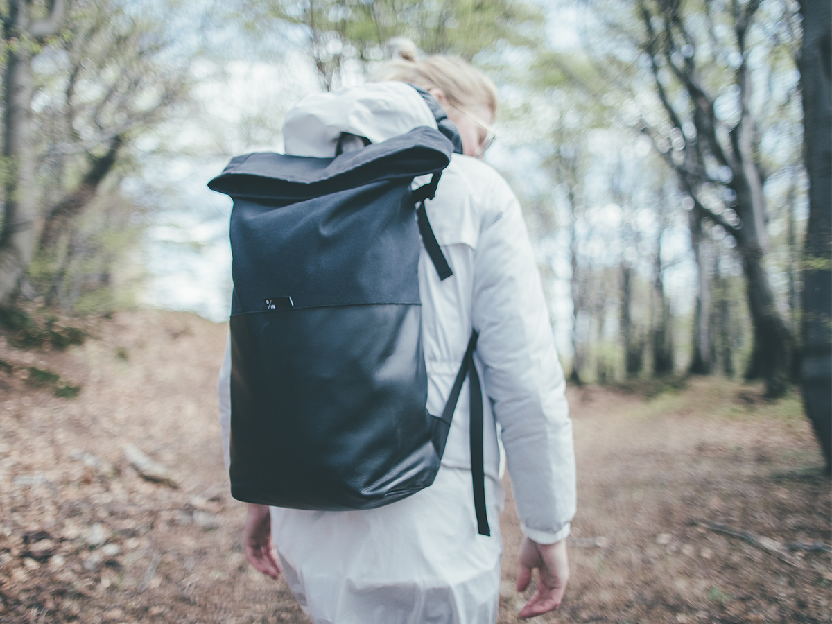 Braasi AYO - Black is a water resistant designer backpack made of cotton canvas high-quality Italian leather.
